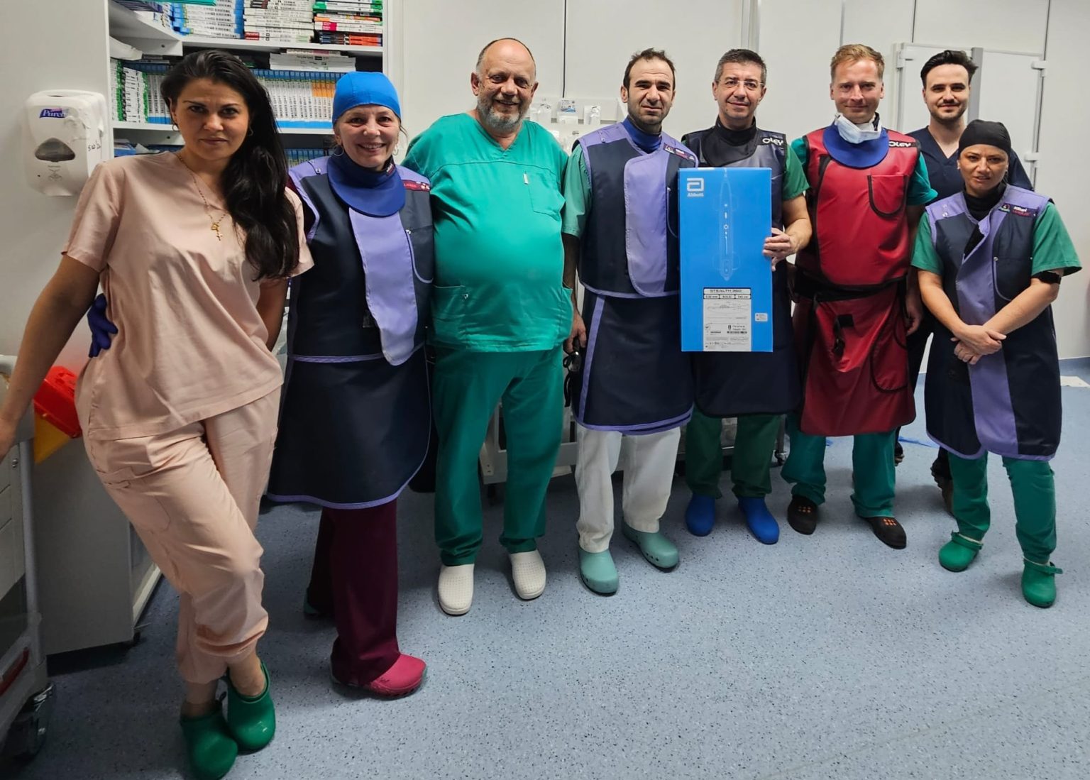 foto premiera medicala la spitalul din blaj o echipa condusa de medicul mihai nemeti a efectuat o aterectomie orbitala la nivelul membrelor inferioare