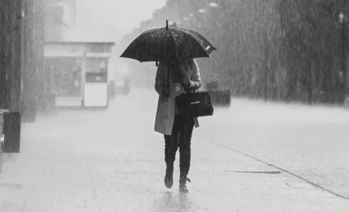 prognoza meteo pentru romania in saptamana mare precipitatii mixte si rafae de vant de 100 km h la munte cod galben de vant puternic in alba si alte regiuni valabil pana vineri