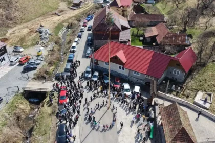 video obicei de paste cu vechime de sute de ani in bucium poieni concursul de urcat pe sulita 2026 unic in apuseni