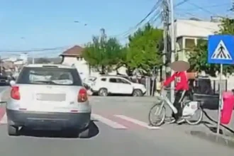 video stirea ta asa se produc accidentele biciclist surprins de o camera de bord in timp ce traverseaza strada neregulamentar tot el se plange ca nu i s a acordat prioritate