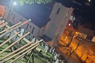 video traditii de pasti in judetul alba tinutul toacei si puscatul in poiana vadului obiceiuri vechi pastrate din strabuni in apuseni