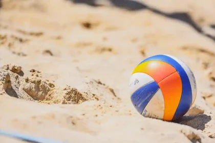 30 iulie 2 august 2026 Turneul de Volei de Plaja Alba Carolina Un numar record de participanti la cea de a XI a editie