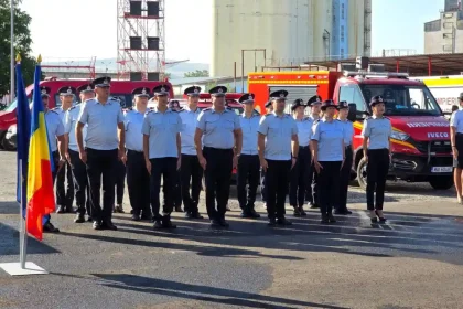 FOTO 9 ofiteri si 81 de subofiteri de la ISU Alba avansati in grad Un moment special din viata si cariera lor