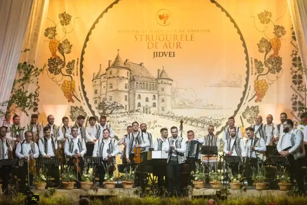 2 4 septembrie 2026 Festivalul National de Folclor Strugurele de Aur Blajul gazda celui mai mare festival concurs de folclor din Romania