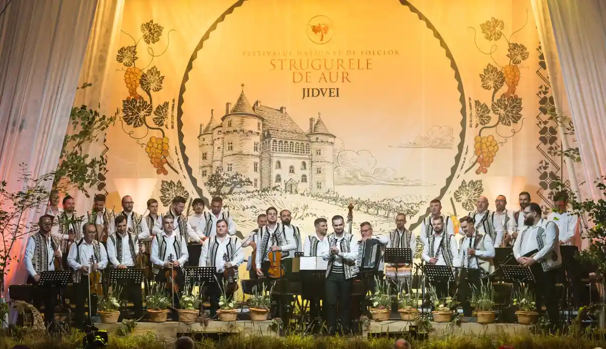 2 4 septembrie 2026 Festivalul National de Folclor Strugurele de Aur Blajul gazda celui mai mare festival concurs de folclor din Romania