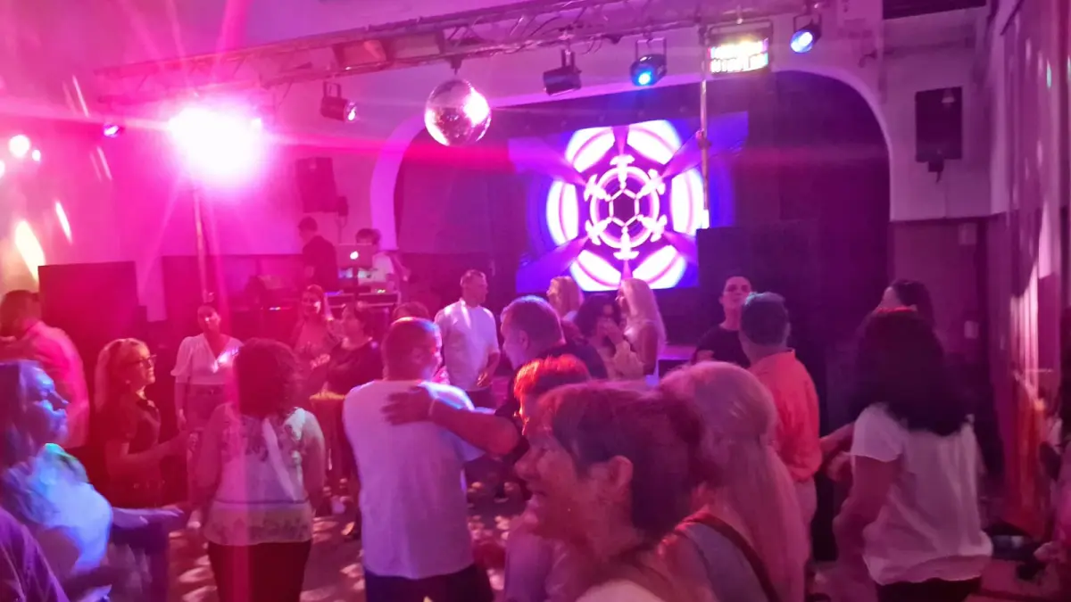 21 august 6 Discoteca Nostalgia editia a III a la Teius O seara in care timpul revine