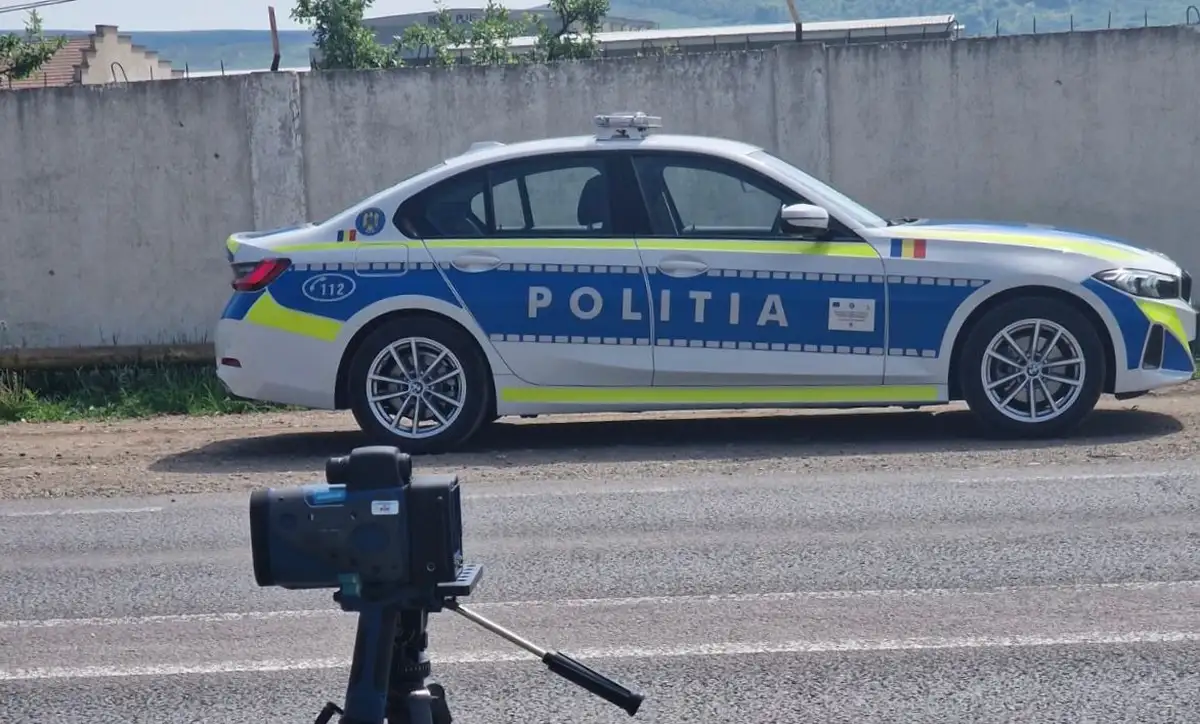 9 august 2026 Politistii rutieri din Alba utilizeaza sistemul e SIGUR pe drumurile judetului Zonele cu risc rutier sunt vizate