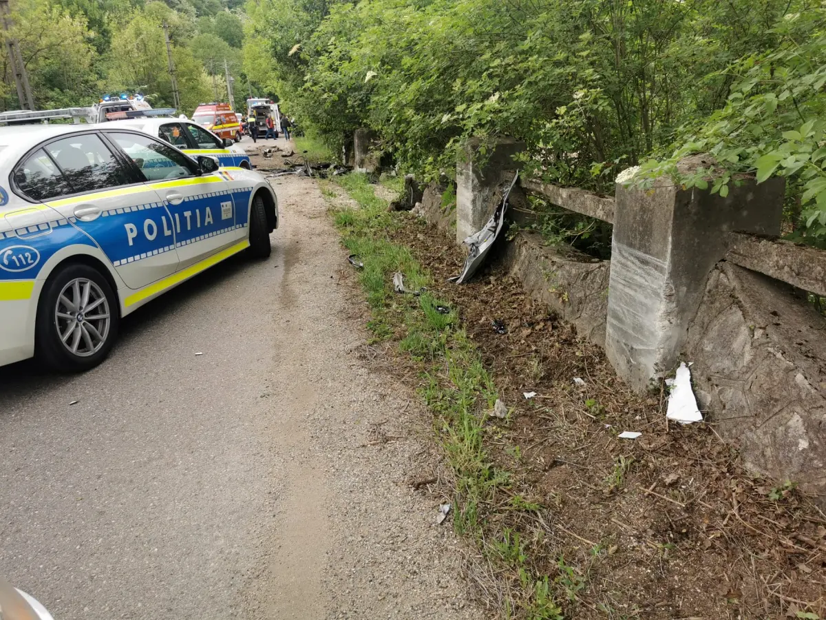 Accident in Alba O motocicleta si o masina sau izbit la Valisoara