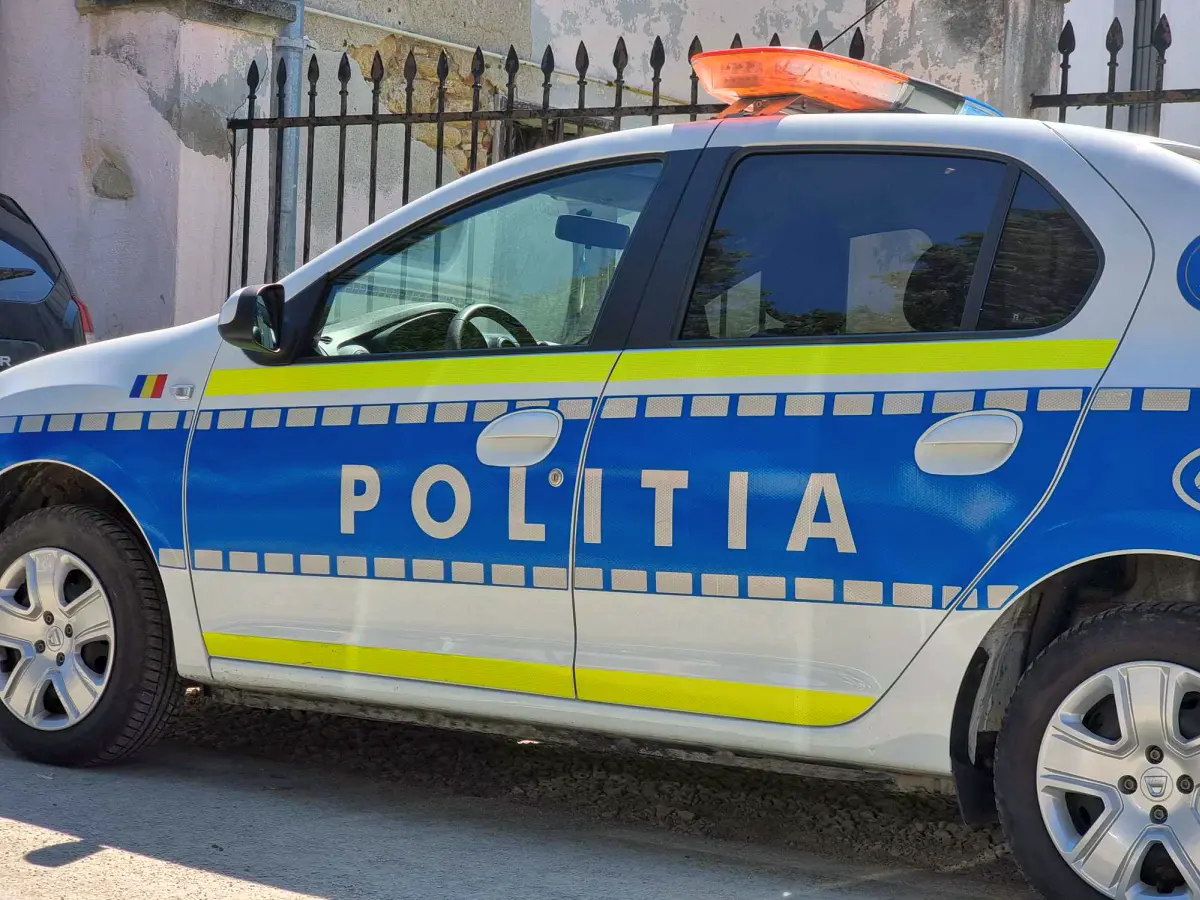 Accident la Aiudul de Sus Pieton de 25 de ani ranit dupa ce a fost lovit de un microbuz