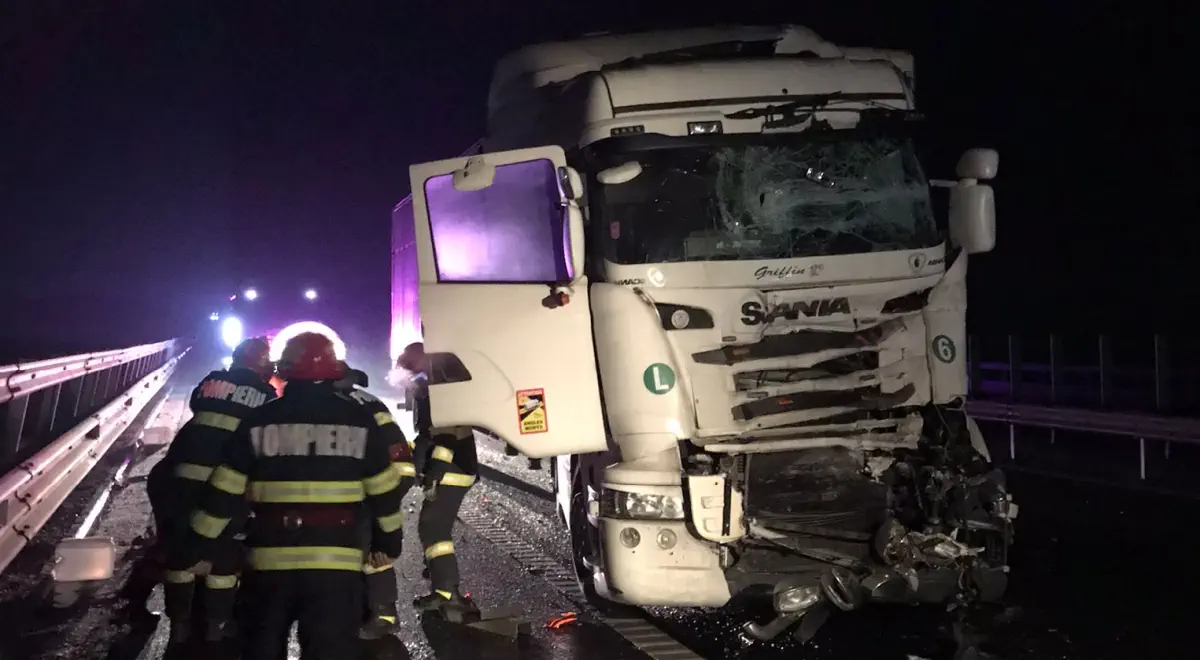 Accident pe Autostrada Sebe Turda Doua camioane implicate in incidentul rutier de la kilometrul 46