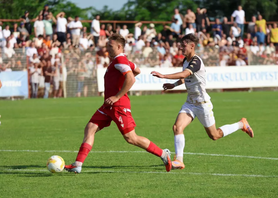 Ardeiu CSM Unirea Alba Iulia la Olimpia Satu Mare echipa din liga a doua Sub conducerea lui Pelici 4 fosti jucatori ai Unirii