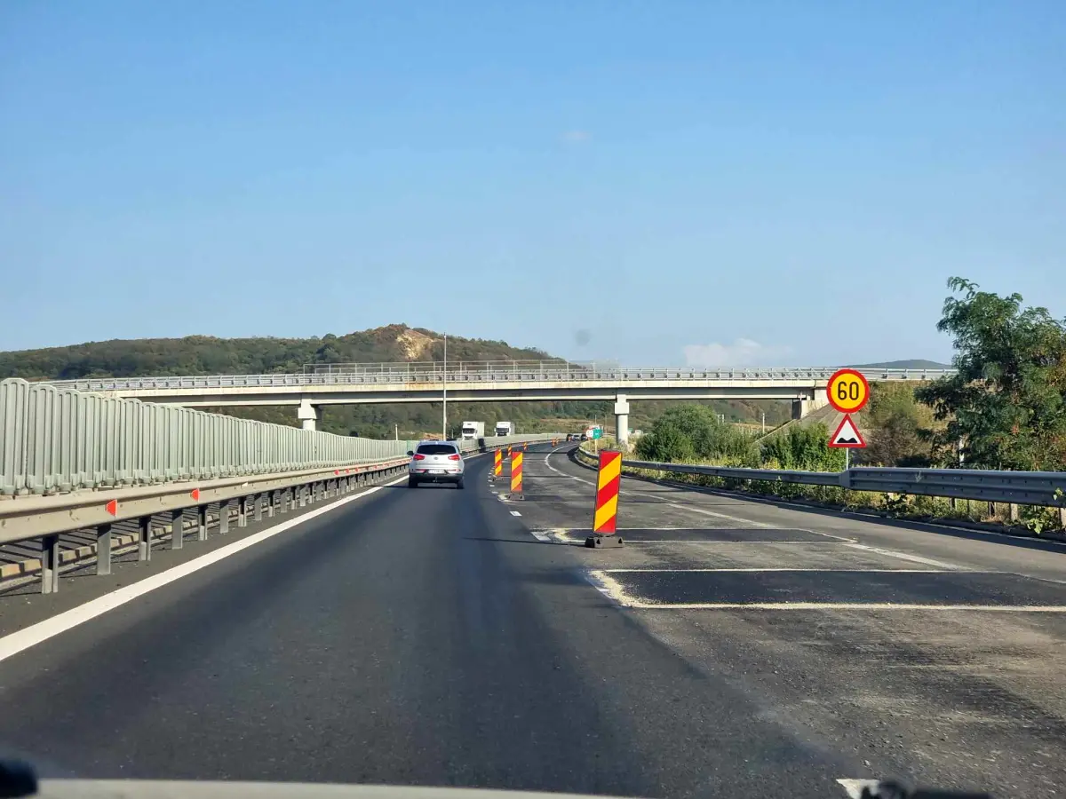 Autostrada Transilvania Tronsonul Chiribis Biharia ar putea fi deschis in decembrie 2026 cu un an mai devreme Lucrarile au depasit 60 ar asfaltarea progreseaza rapid