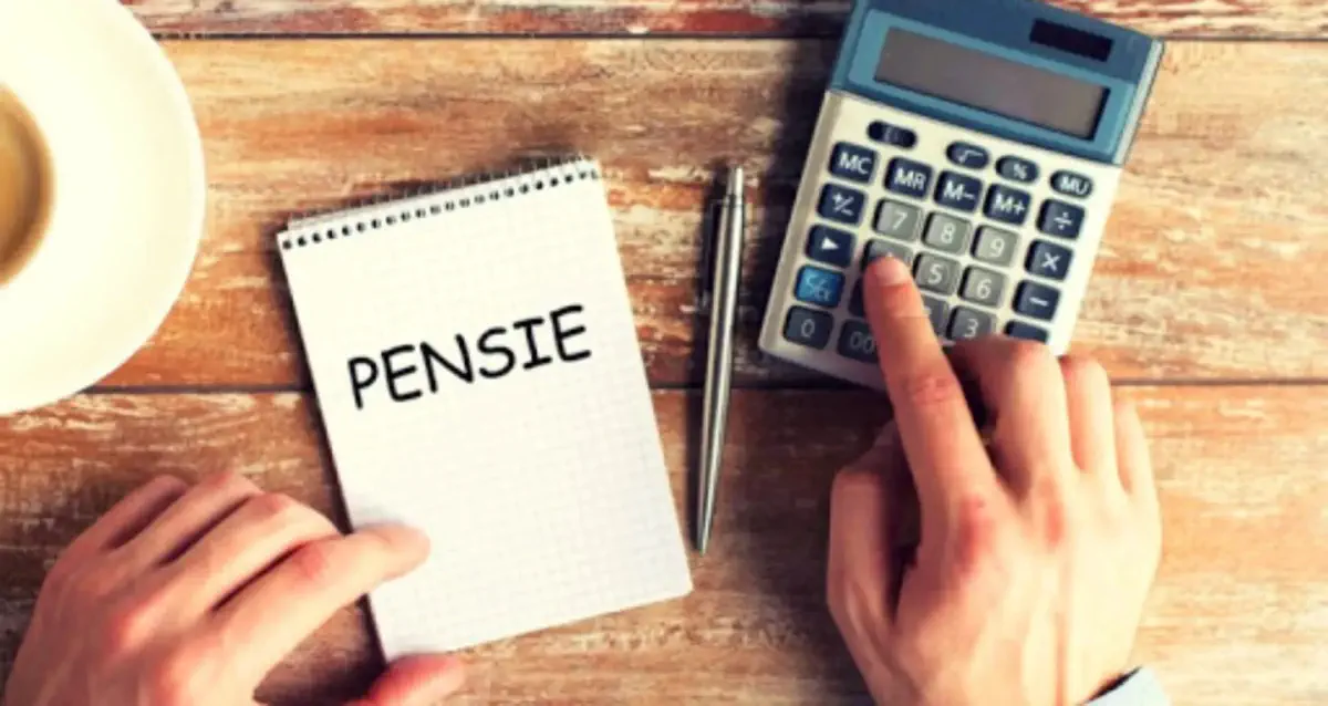 Care este data la care se vor plati pensiile prin Posta in august 2026 si cand vor fi disponibili banii pe card