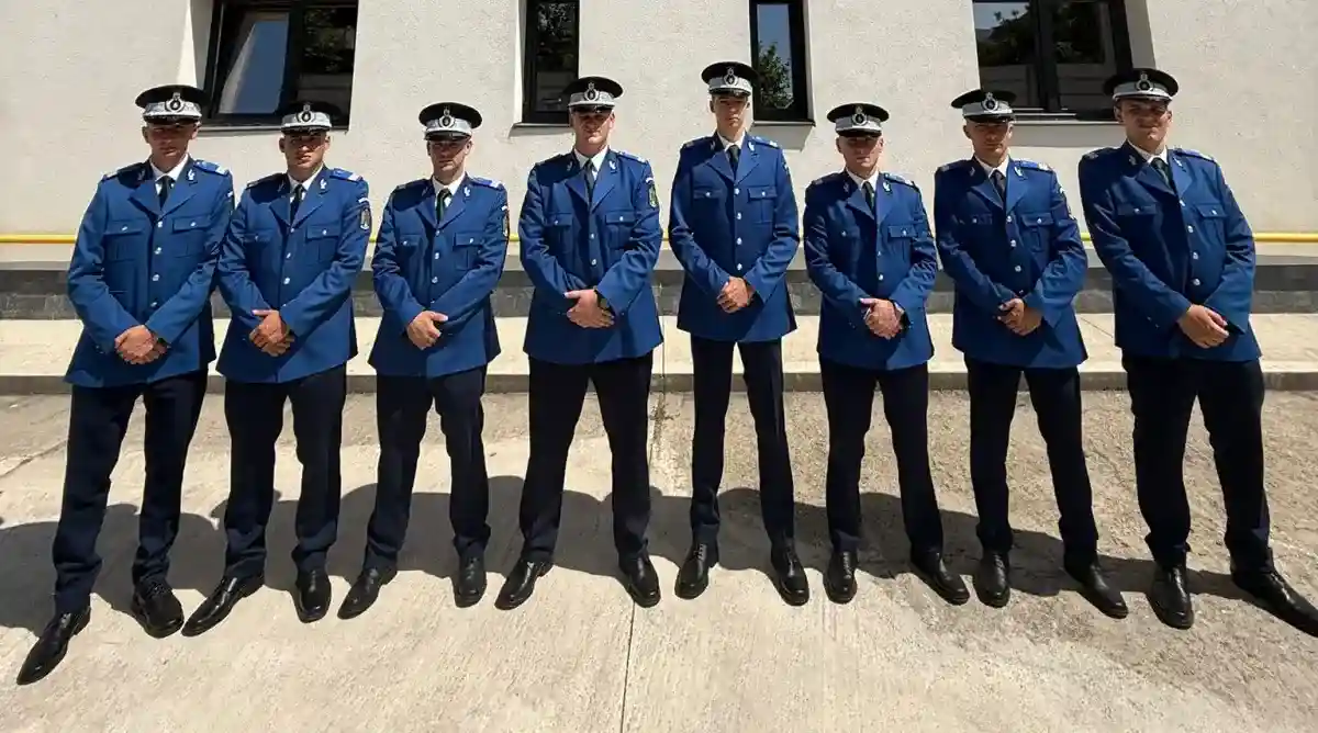 Ce grade militare exista in Jandarmeria Romana Cine conduce si cum avanseaza un jandarm in grad