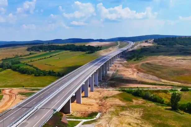 FOTO Astazi se deschide un nou tronson al Autostrazii A3 Are o istorie complicata si este foarte intarziat Este primul inaugurat in 2026