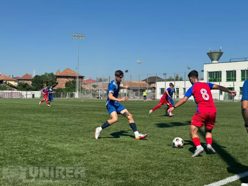 FOTO CSM Sebes o noua victorie 5 2 impotriva Interstar Sibiu intr un meci amical pe terenul Pielarul