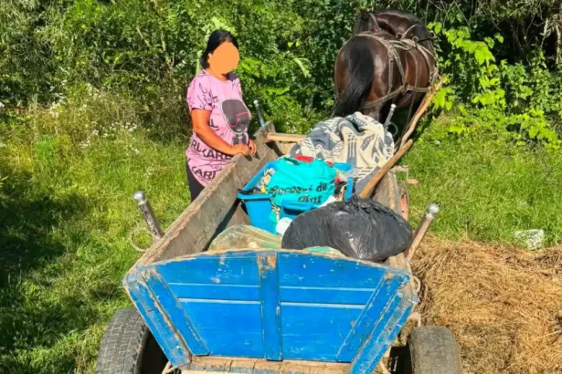 FOTO Toleranta zero pentru abandonarea deseurilor la Aiud Amenda de 1500 de lei pentru doua persoane surprinse in timp ce dumpau ilegal deseuri pe malul apei