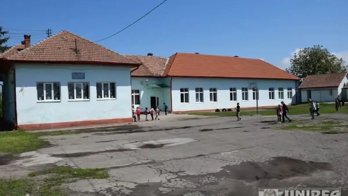 Fosta scoala din Oarda de Jos ar putea fi transformata in scoala crestina Ce pasi sunt necesari pentru realizarea initiativei