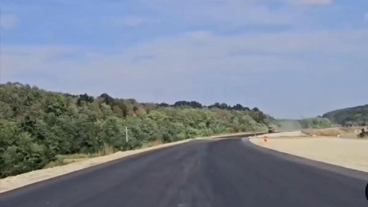 Foto Autostrada A1 Botezul asfaltului pe primii kilometri ai tronsonului Margina