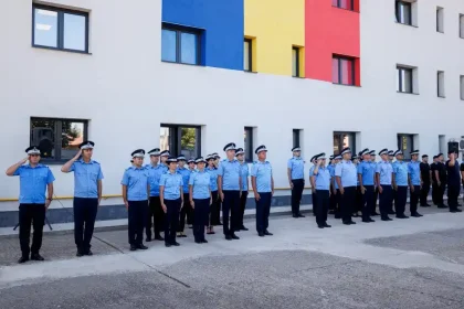 Foto Doi ofiteri si 32 de subofiteri de la Jandarmeria Alba au fost promovati in gradul urmator Sa imbratisati noul grad cu aceeasi integritate