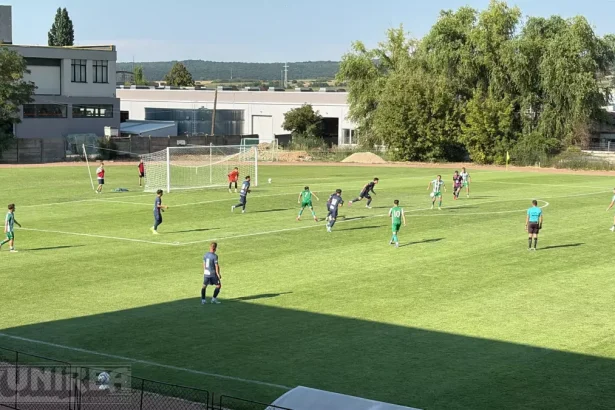 Foto Metalurgistul Cugir Jiul Petrosani 0 1 0 0 in faza a doua a Cupei Romaniei