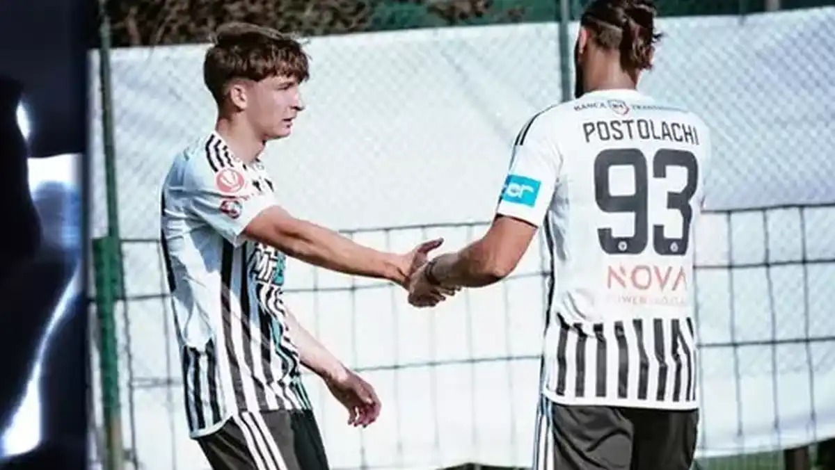 Foto Metalurgistul Cugir infrangere in meciul de gala cu U Cluj