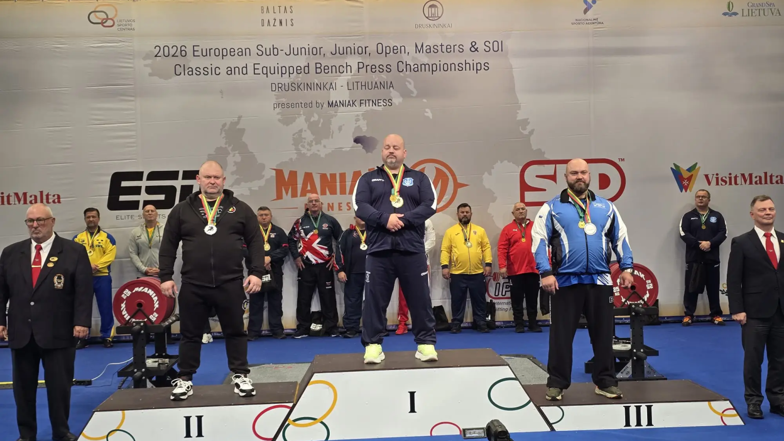 Foto Tiberiu Muresan CS Unirea Alba Iulia medalie de argint la Campionatul European 2026 de Imping la piept