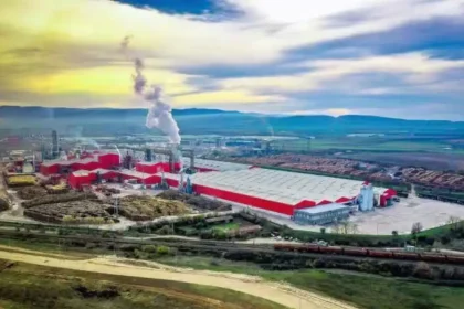 Kronospan suspenda o parte din productie pentru a reduce la jumatate consumul de energie electrica Masura de solidaritate cu Sistemul Energetic National