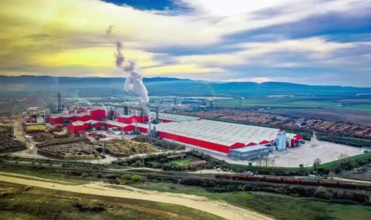 Kronospan suspenda o parte din productie pentru a reduce la jumatate consumul de energie electrica Masura de solidaritate cu Sistemul Energetic National