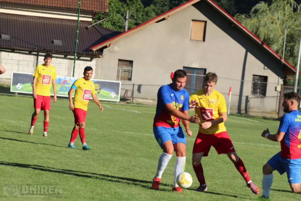 Metalurgistul Cugir a obtinut prima victorie amicala 7 1 impreuna cu Avrigul Bura a marcat o tripla iar noile achizitii Avram si Bumb U Cluj au contribuit