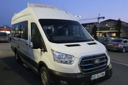 Microbuzul Primariei Alba Iulia oprit de politie in trafic Nu avea RCA iar soferul nu avea atestat profesional