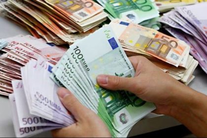 Mugur Isarescu guvernatorul BNR despre adoptarea euro in Romania In prezent nu indeplinim niciun criteriu