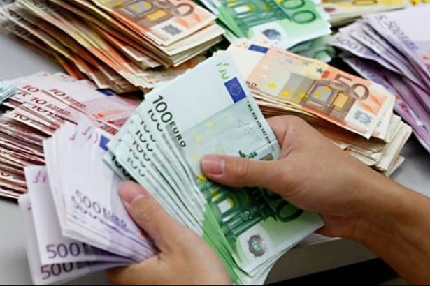 Mugur Isarescu guvernatorul BNR despre adoptarea euro in Romania In prezent nu indeplinim niciun criteriu