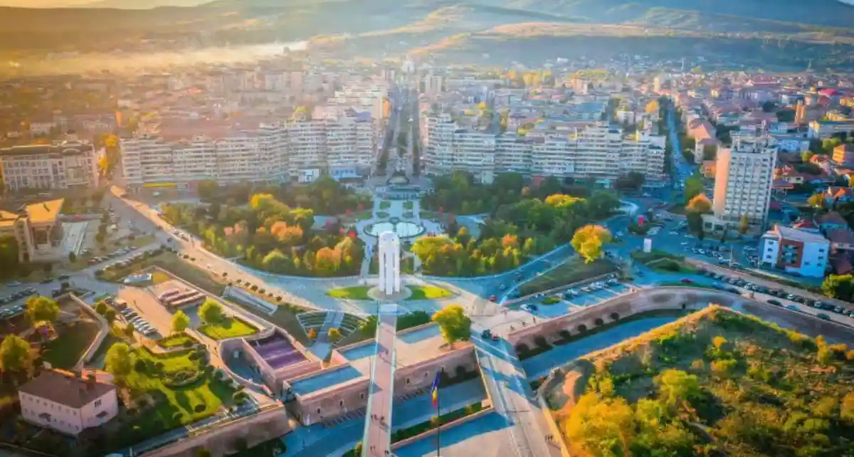 Numai 461 dintre tineri isi imagineaza viitorul in Alba Iulia peste 5 ani