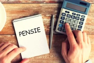 Pensii 2026 Romanii cu mai mult de 25 de ani de munca vor primi o suma suplimentara la pensie Cum se calculeaza punctele de stabilitate
