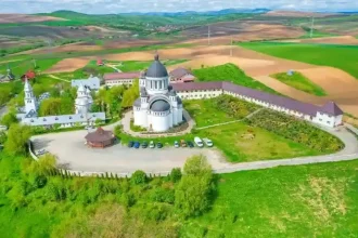 Sfanta Maria 2026 Programul slujbelor de la Manastirea Dumbrava cu ocazia Praznicului Adormirii Maicii Domnului