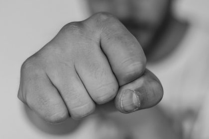 Un elev de clasa a IX a care l a batut pe un coleg mai mare la Liceul German din Sebes a solicitat suspendarea exmatricularii Ce a hotarat Tribunalul Alba