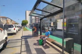 VIDEO Ce spun albaiulienii dupa 7 saptamani fara transport public Nu este posibil sa mergem pe jos de 50 de zile Sa inceteze cu prostiile avem nevoie de autobuze