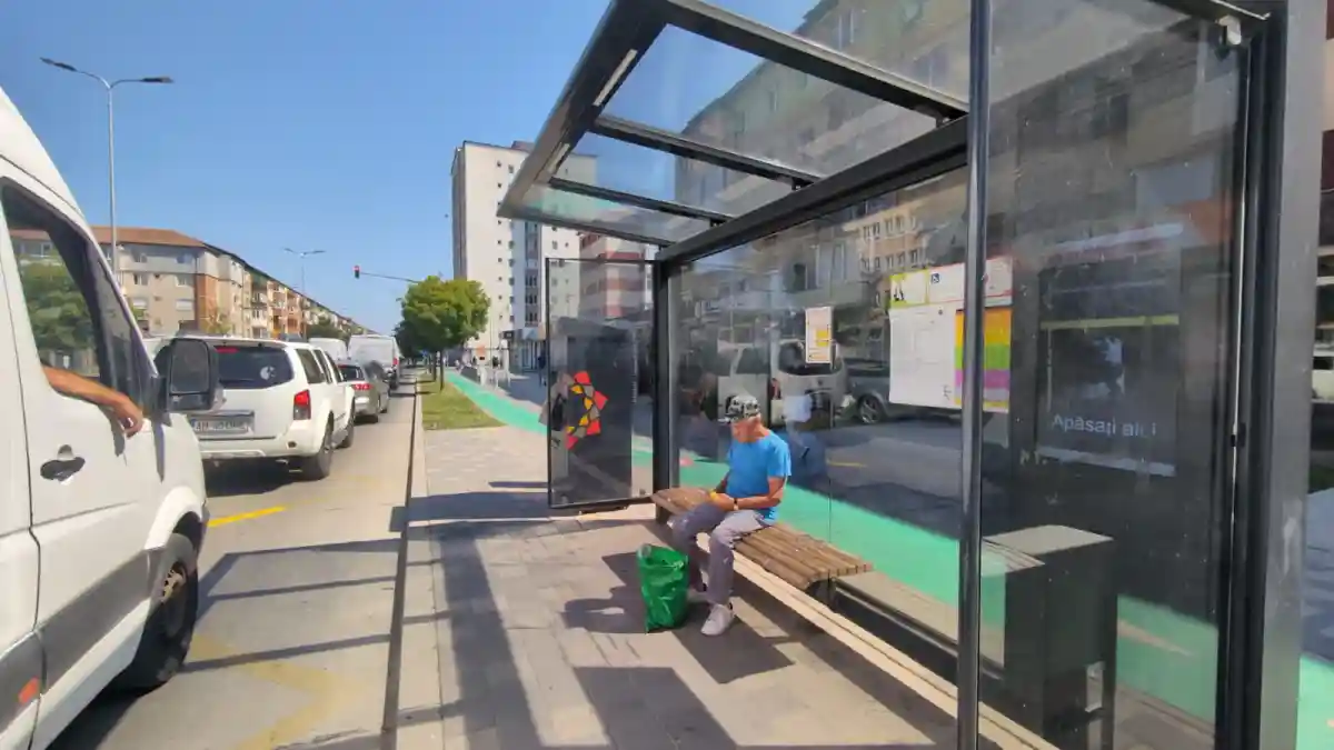 VIDEO Ce spun albaiulienii dupa 7 saptamani fara transport public Nu este posibil sa mergem pe jos de 50 de zile Sa inceteze cu prostiile avem nevoie de autobuze