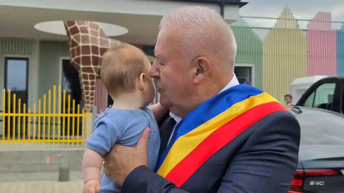 VIDEO modern inaugurat la Blaj n prezena ministrului Dezvoltrii 70 de locuri pentru copii ncepnd din aceast toamn O investiie foarte benefic pentru comunitatea noastr
