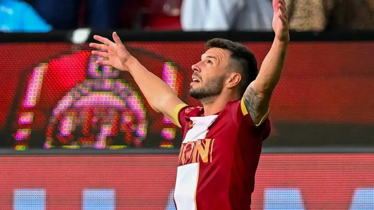 Video Andrei Cordea gol de 3 puncte pentru CFR Cluj in confruntarea cu FCSB din Gruia