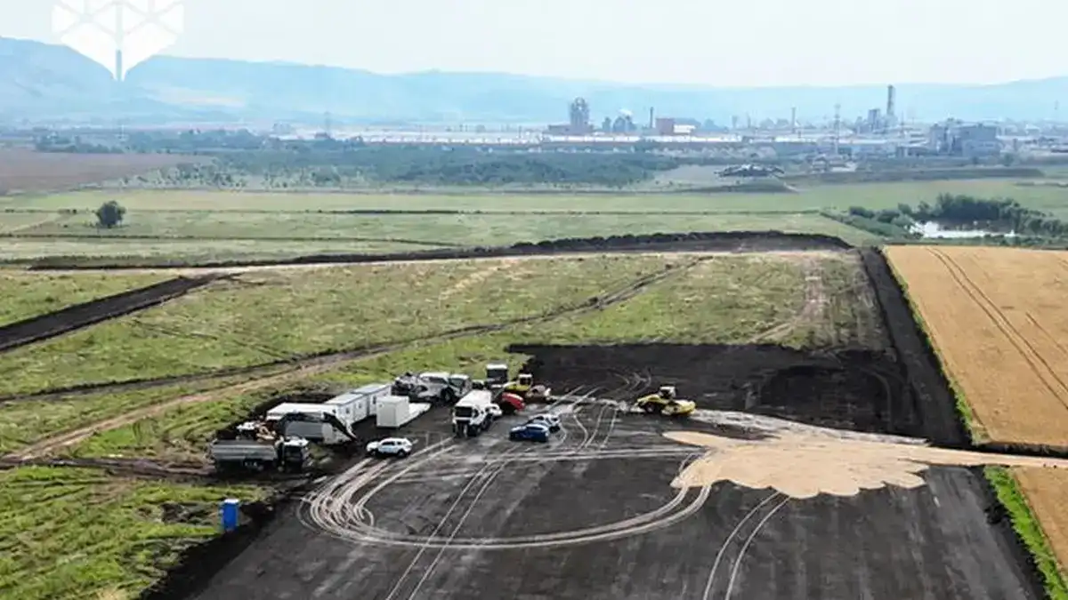 proiect energetic de peste 200 de milioane de lei in derulare la sebes un parc solar de 52 mw va fi conectat la baterii de 181 mwh