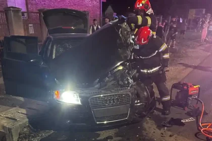 video accident tragic in judetul cluj provocat de o tanara soferita din alba un barbat a decedat iar mai multe persone au necesitat ingrijiri medicale