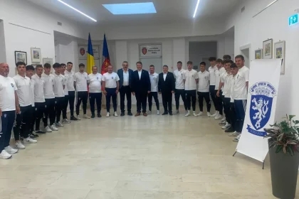 video csm sebes un nou inceput pentru fotbalul seniorilor din municipiu un proiect bazat pe resurse locale avand in vedere liga 3 prezentarea oficiala a avut loc in ziua in care unul dintre jucatori a implinit 18 ani