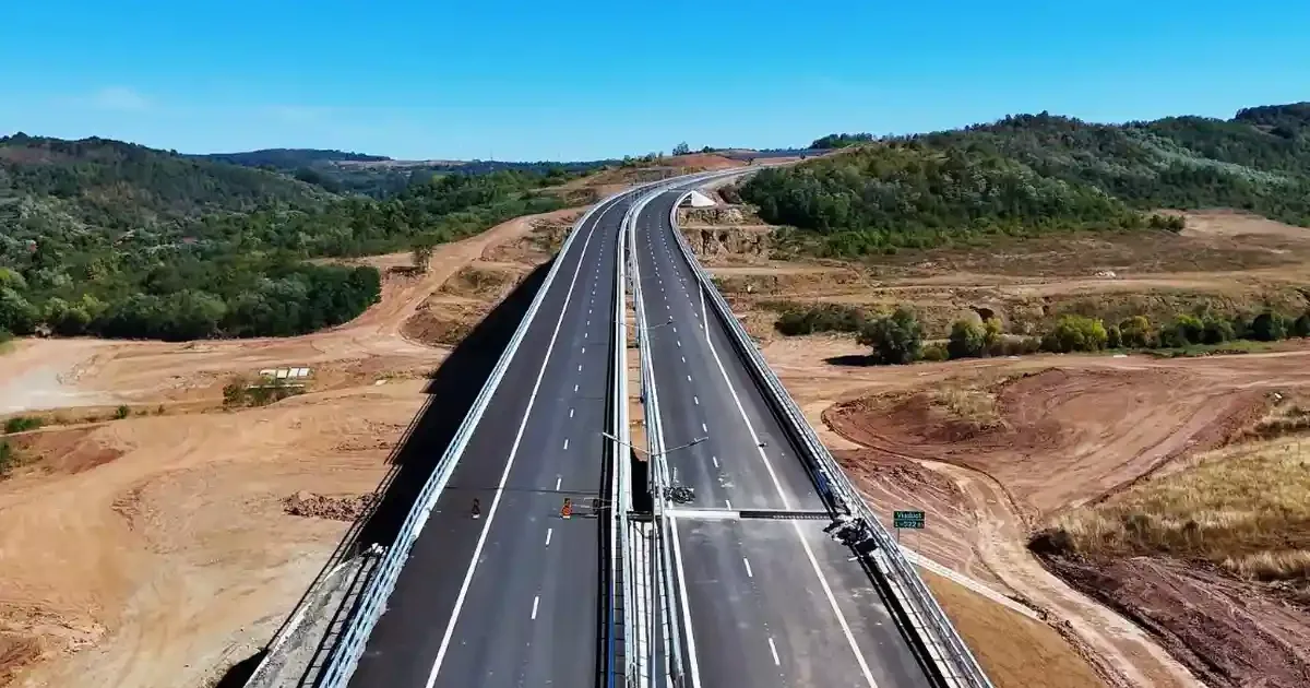 42 km de autostradă ar putea fi deschiși cu 3 luni mai devreme