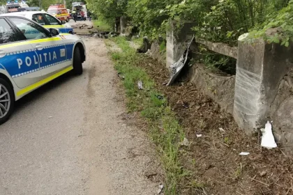 Accident pe Transalpina: o persoană rănită după coliziunea dintre două motociclete