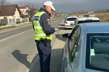 Acțiune în sistem releu pe DN 1 în Alba: polițiștii verifică traficul