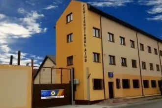 Bărbat din Meteș, condamnat pentru furt calificat continuat, dus la Penitenciarul Aiud