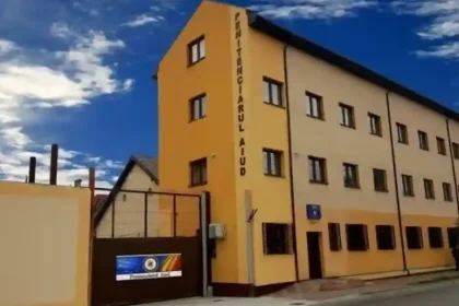 Bărbat din Meteș, condamnat pentru furt calificat continuat, dus la Penitenciarul Aiud
