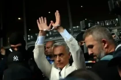 Călin Georgescu, reținut. Ce documente au ridicat procurorii la percheziții
